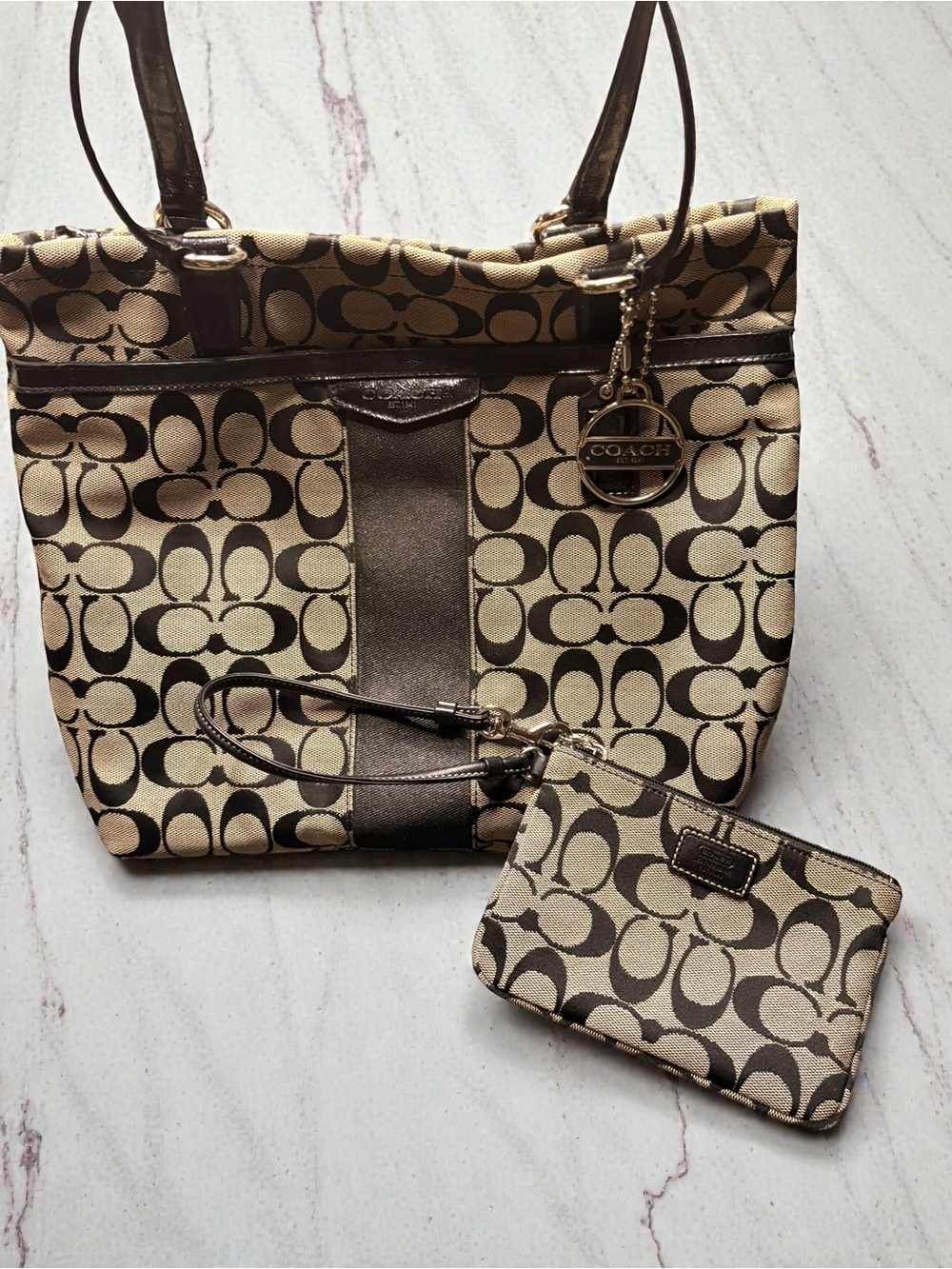 Classic Black Signature Tote Bag and matching wristlet SET EUC